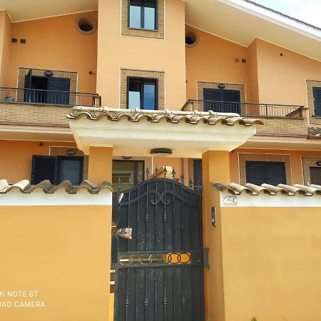Casa Vacanza Indaco Fiumicino Exterior foto
